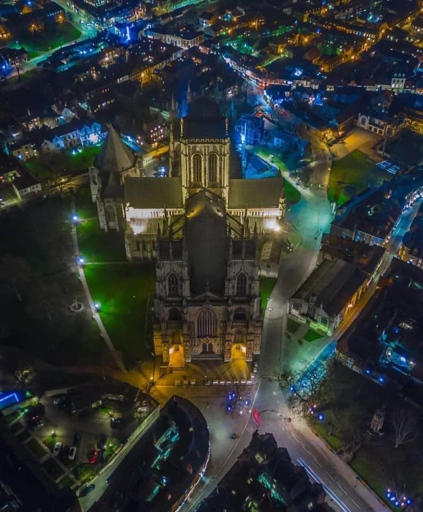 Church View B&B & Holiday Cottages York Bagian luar foto